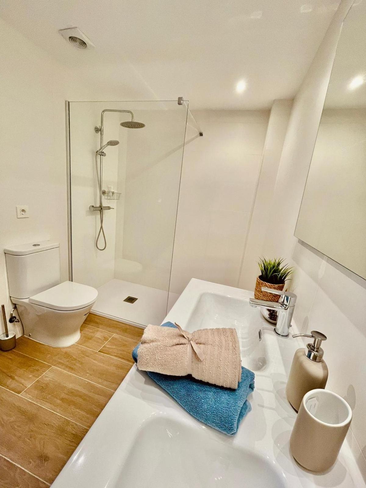 Femina Blue Apartment Кембрилс Екстериор снимка