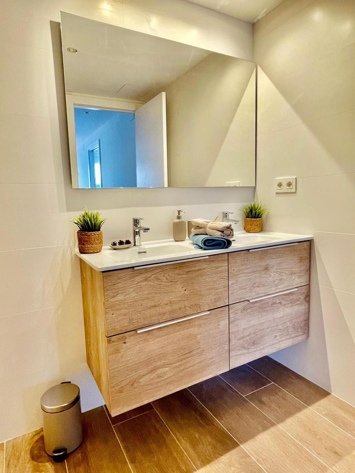 Femina Blue Apartment Кембрилс Екстериор снимка